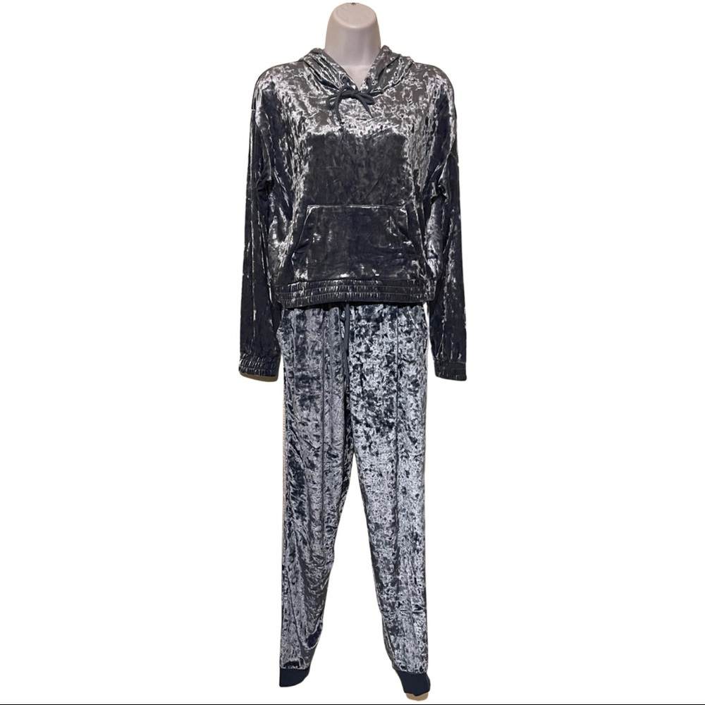 Weekend Edition Hooded Outdoor Wear, Sleepwear For Women